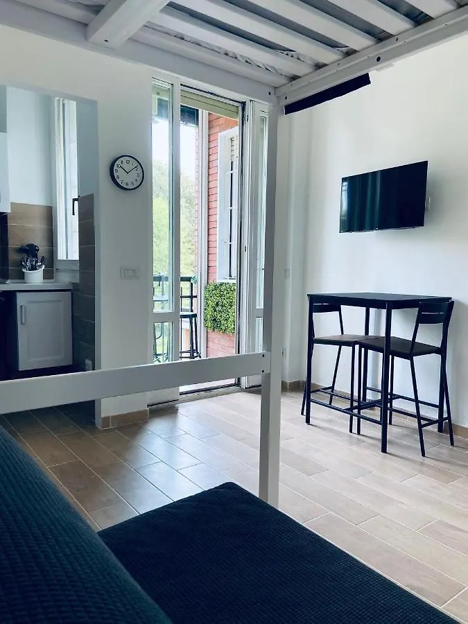 Luxury House Dergano Apartment Milan 0*,